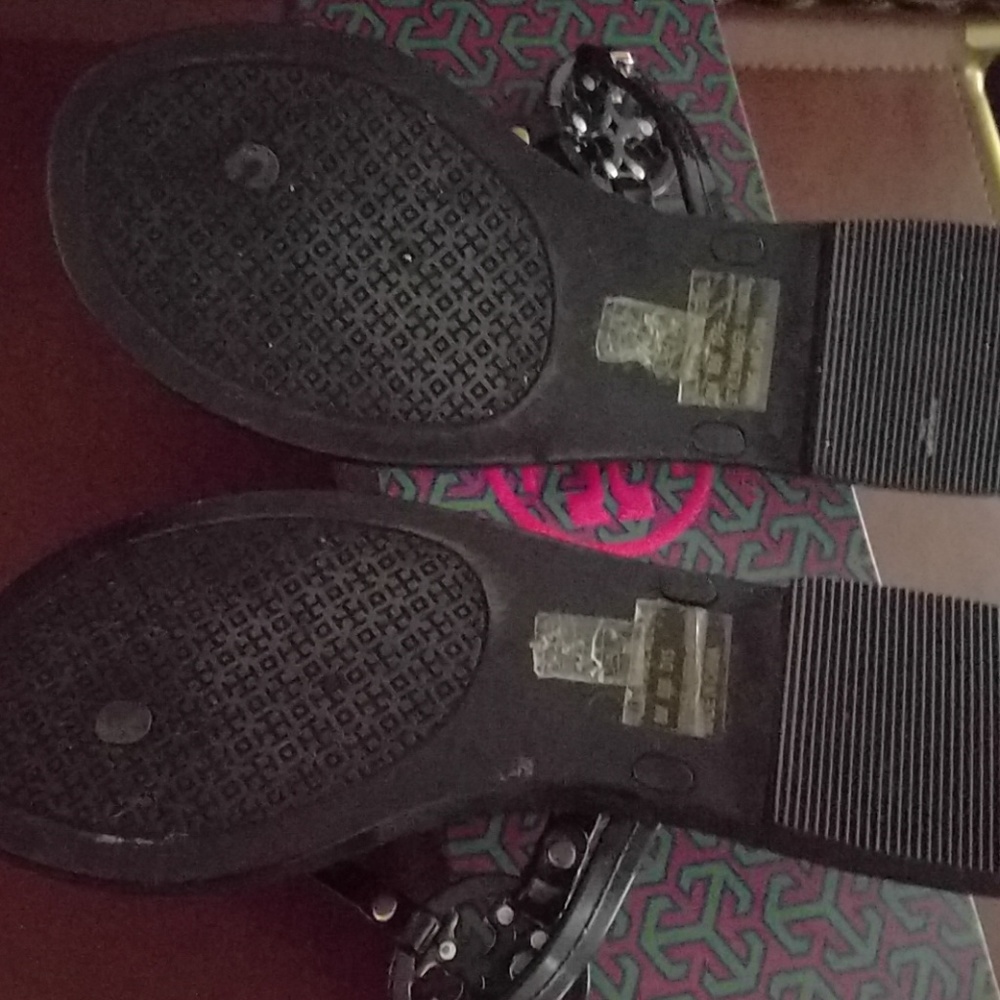 Sandals - Picture 3 of 3